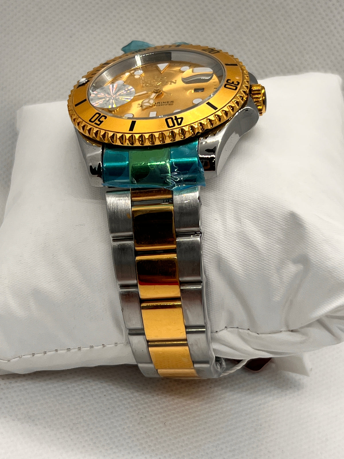 RIZ Two-Tone Dive Style Rotating Bezel Date Men's Watch