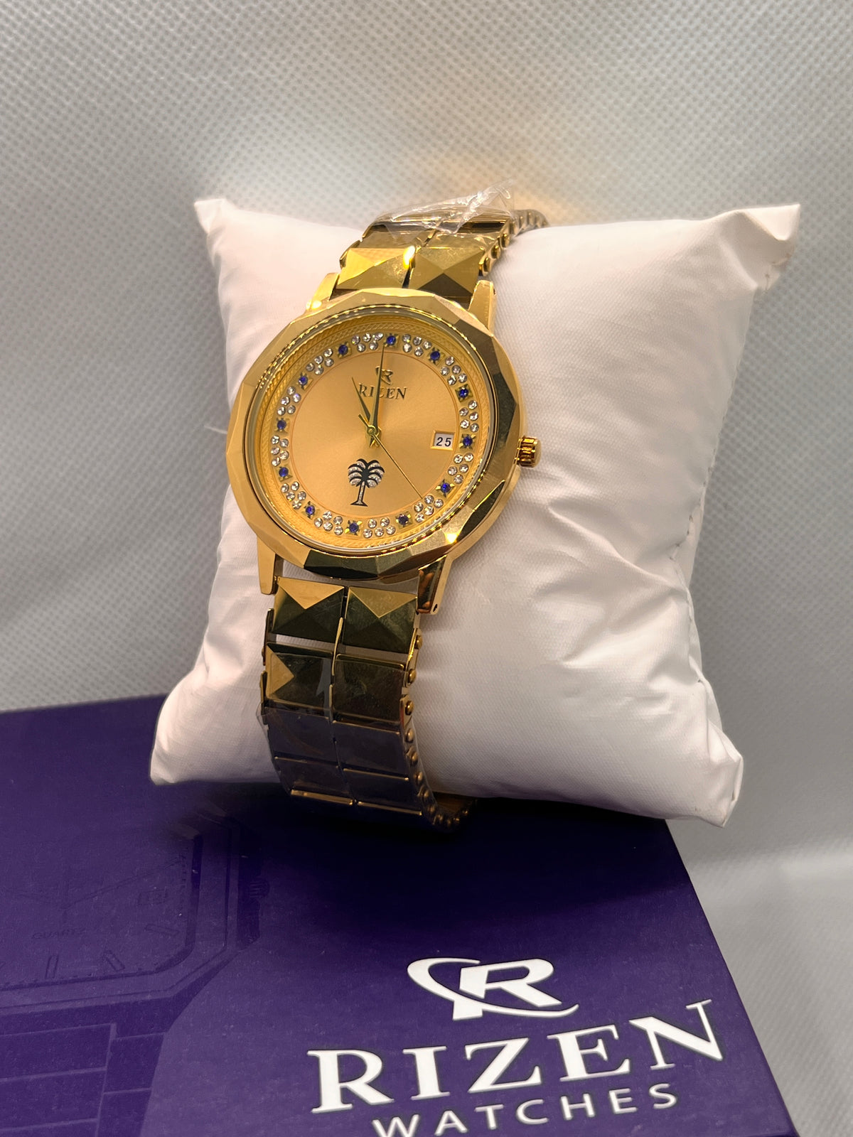 RIZ Ceramic Faceted Crystal Date Quartz Men's Watch