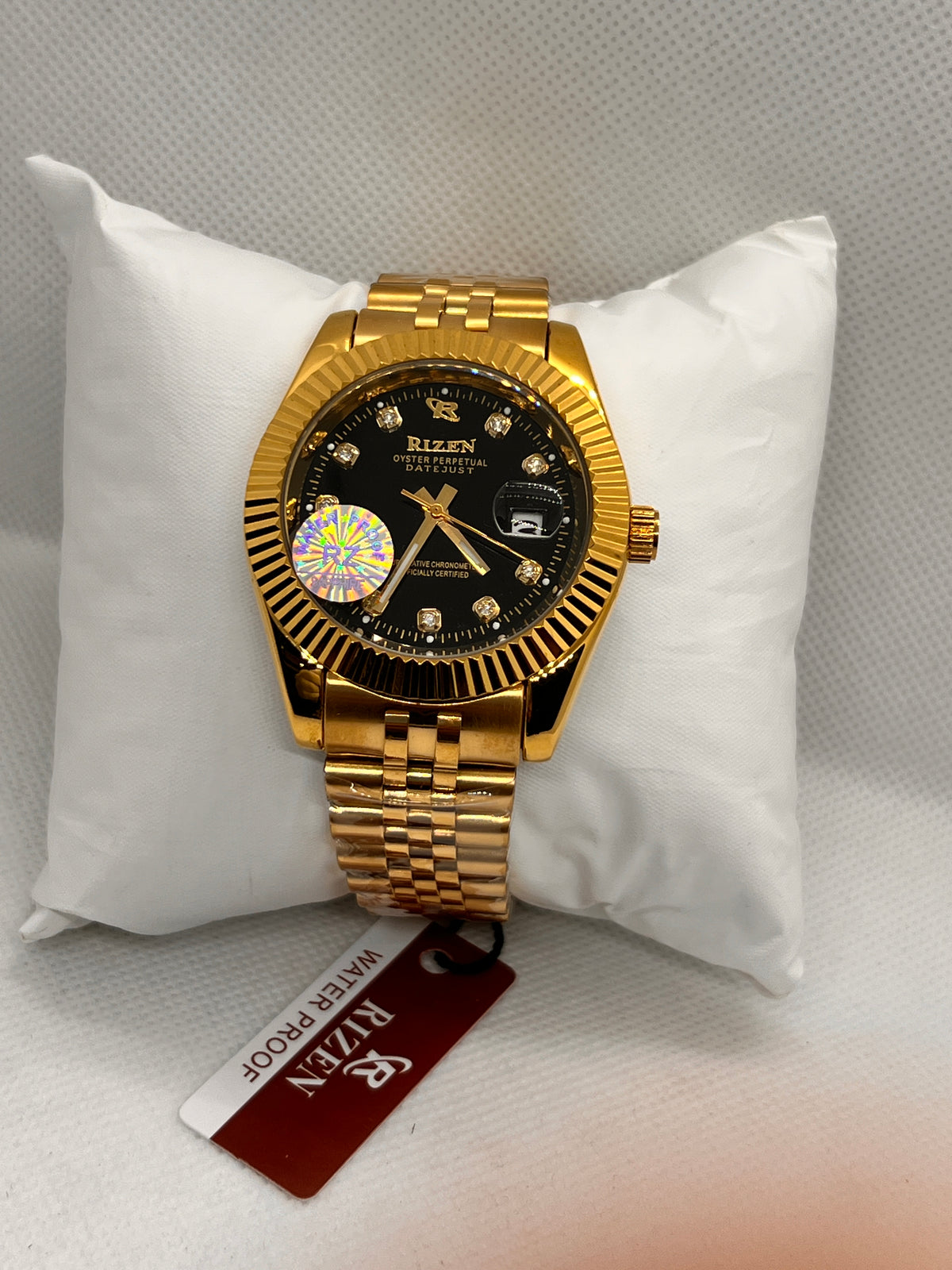 RIZ Fluted Bezel Stone-Set Date Quartz Men's Watch