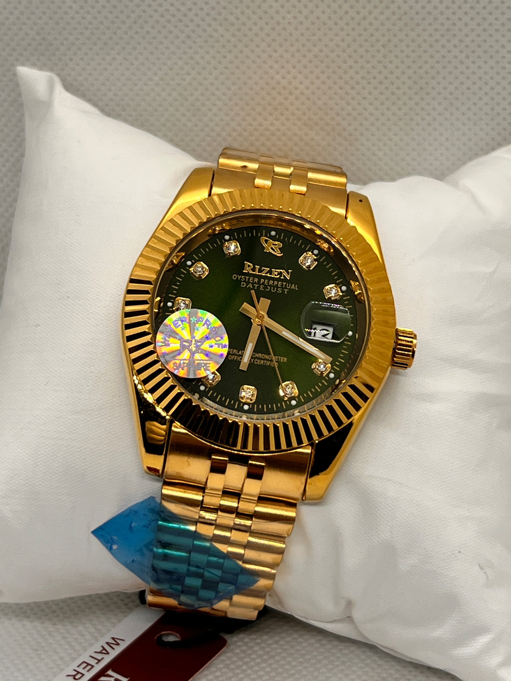 RIZ Fluted Bezel Stone-Set Date Quartz Men's Watch