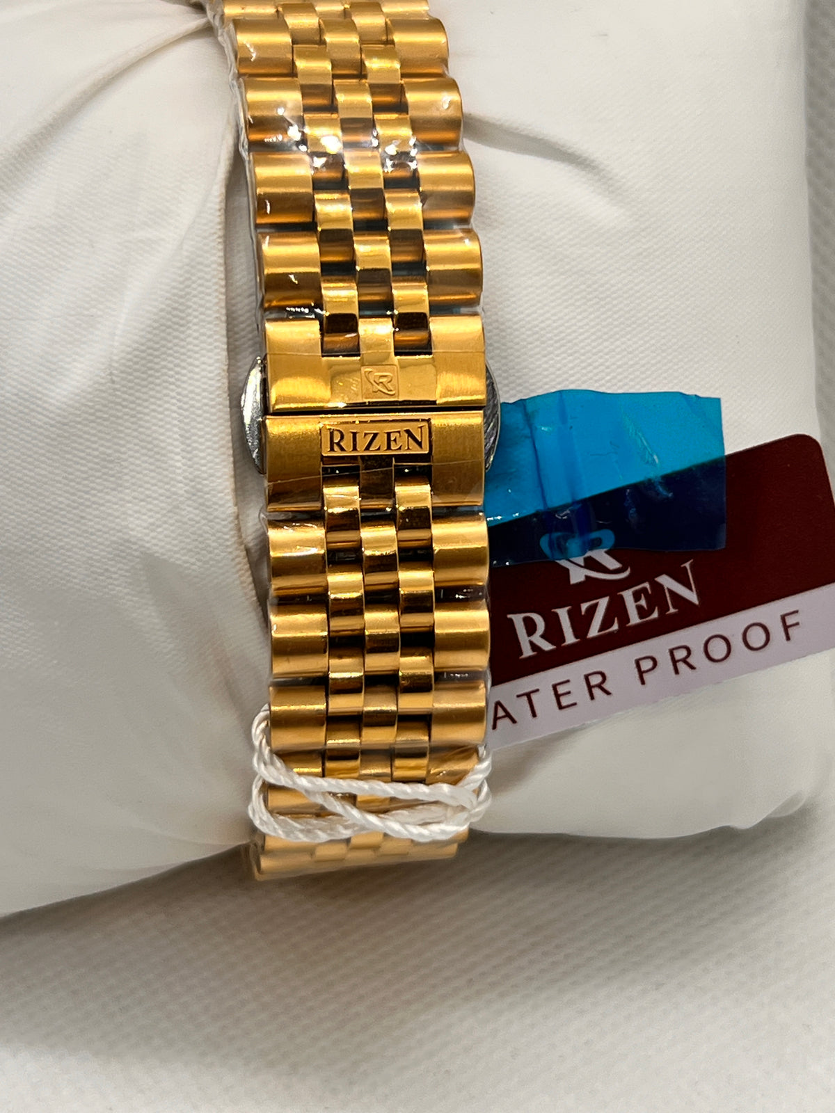 RIZ Fluted Bezel Stone-Set Date Quartz Men's Watch