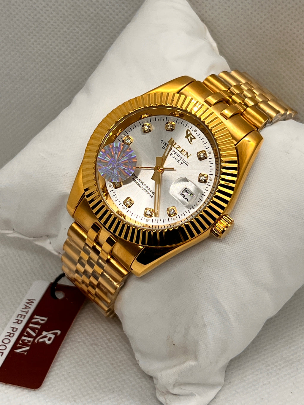 RIZ Fluted Bezel Stone-Set Date Quartz Men's Watch