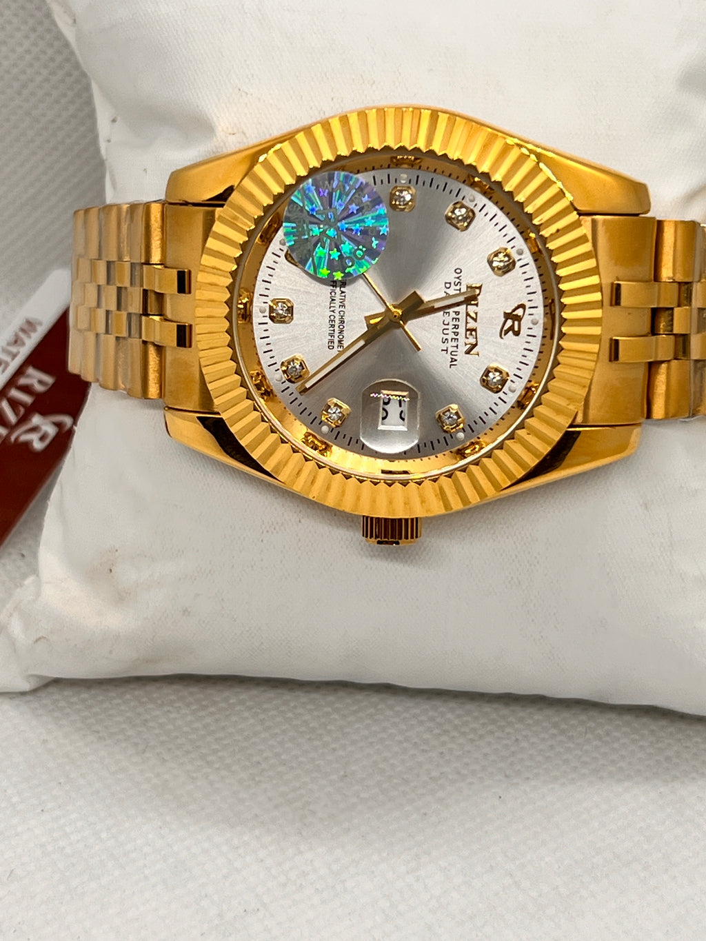 RIZ Fluted Bezel Stone-Set Date Quartz Men's Watch