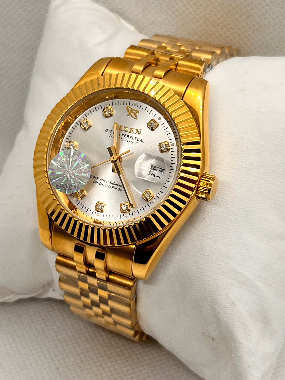 RIZ Fluted Bezel Stone-Set Date Quartz Men's Watch